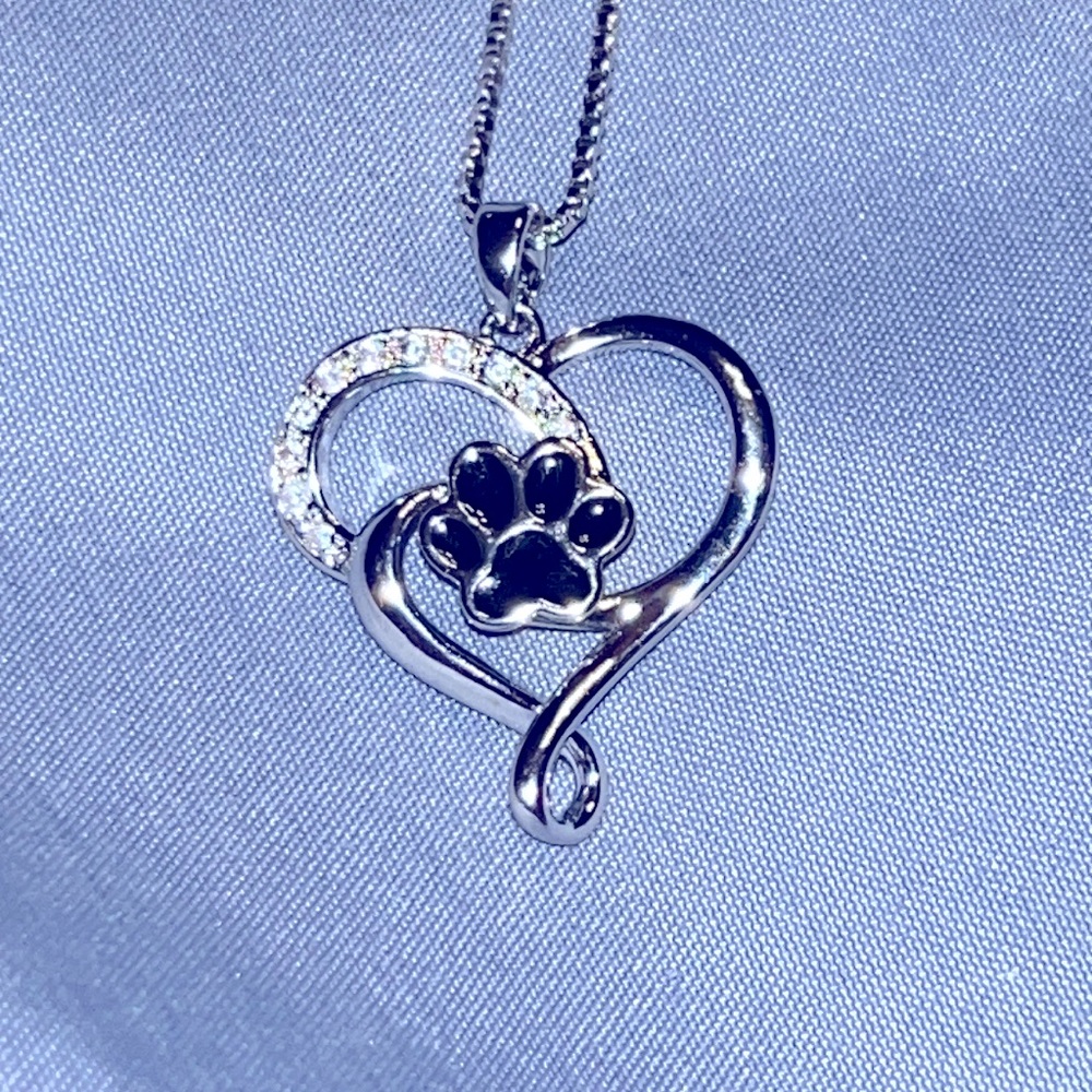 Silver heart crystals & black paw print necklace shiny chain NEW BEAUTIFUL - Picture 8 of 8